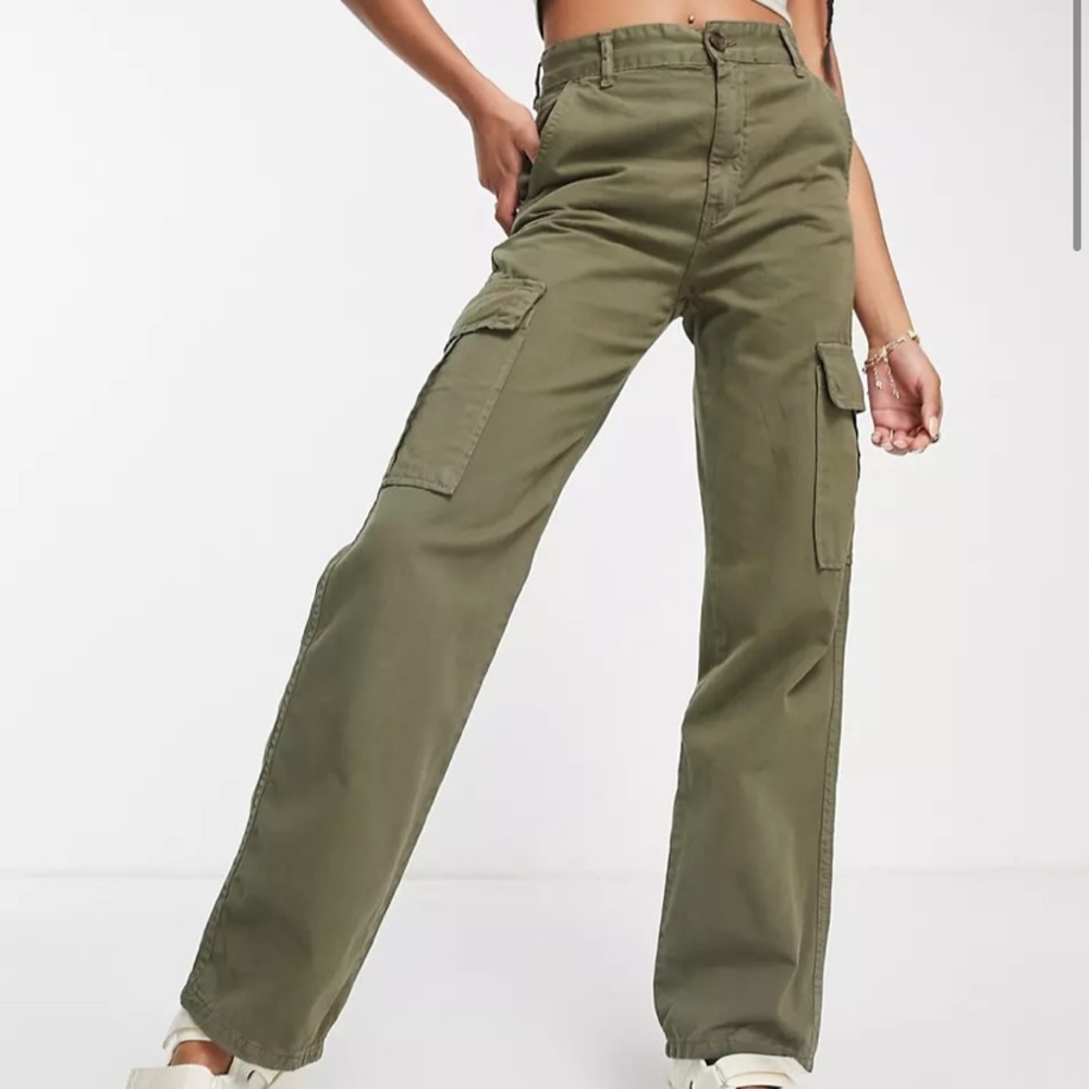 Stradivarius STR straight leg cargo pants in khaki